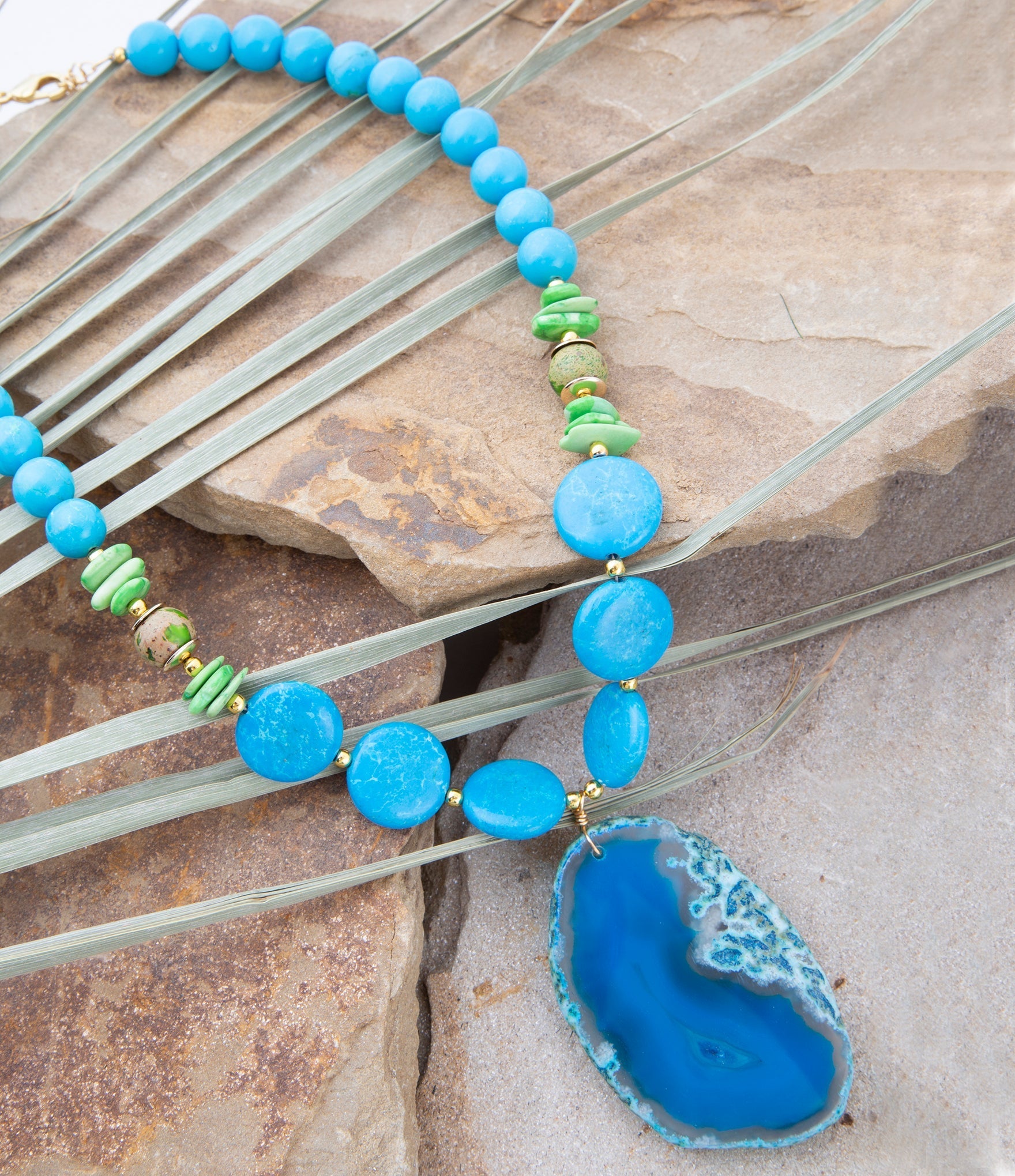 Fresh Twist Lime and Blue Agate Pendant Necklace